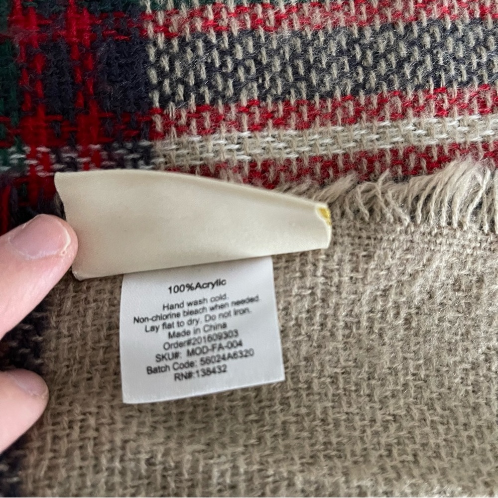 Mod Cloth Blanket Scarf - Picture 6 of 7